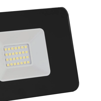FAEDO 3 kinkiet zewnętrzny LED 21W 5000K naświetlacz czarny 97456 EGLO