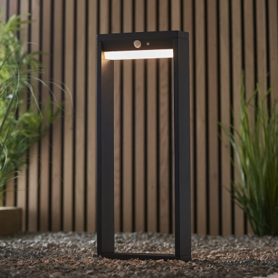 lafabryka.pl Lampa solarna stojąca DANNAH POST PHOTOCELL & PIR 96935 ENDON