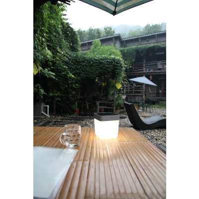 lafabryka.pl Lampa stojąca TABLE CUBE 6908001337 IP54 LUTEC